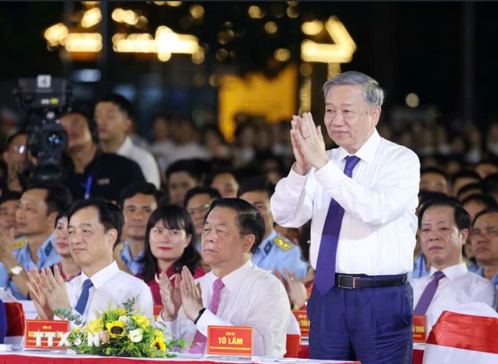 Tổng Bí thư, Chủ tịch nước Tô Lâm dự chương trình chính luận nghệ thuật đặc biệt "Lời Người để lại"- Ảnh 3. Tổng Bí thư, Chủ tịch nước Tô Lâm dự chương trình chính luận nghệ thuật đặc biệt "Lời Người để lại"- Ảnh 3.