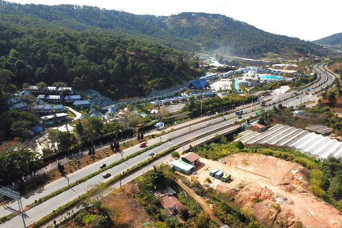 Lâm Đồng: Quyết tâm 500 ngày hoàn thành 140 km đường cao tốc- Ảnh 1. Lâm Đồng: Quyết tâm 500 ngày hoàn thành 140 km đường cao tốc- Ảnh 1.