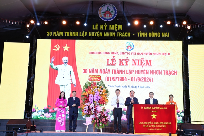 Đưa Nhơn Trạch sớm thành đô thị công nghiệp, thành phố cảng- Ảnh 1. Đưa Nhơn Trạch sớm thành đô thị công nghiệp, thành phố cảng- Ảnh 1.