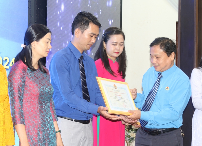 Công đoàn ngành Giáo dục Khánh Hoà triển khai nhiệm vụ năm học 2024-2025- Ảnh 1. Công đoàn ngành Giáo dục Khánh Hoà triển khai nhiệm vụ năm học 2024-2025- Ảnh 1.