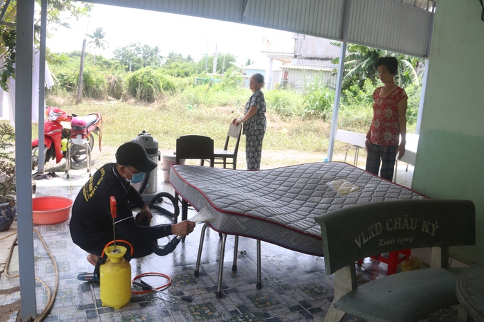 Nhiều nông dân trồng thanh long mất trắng sau trận ngập "lịch sử"- Ảnh 3. Nhiều nông dân trồng thanh long mất trắng sau trận ngập "lịch sử"- Ảnh 3.