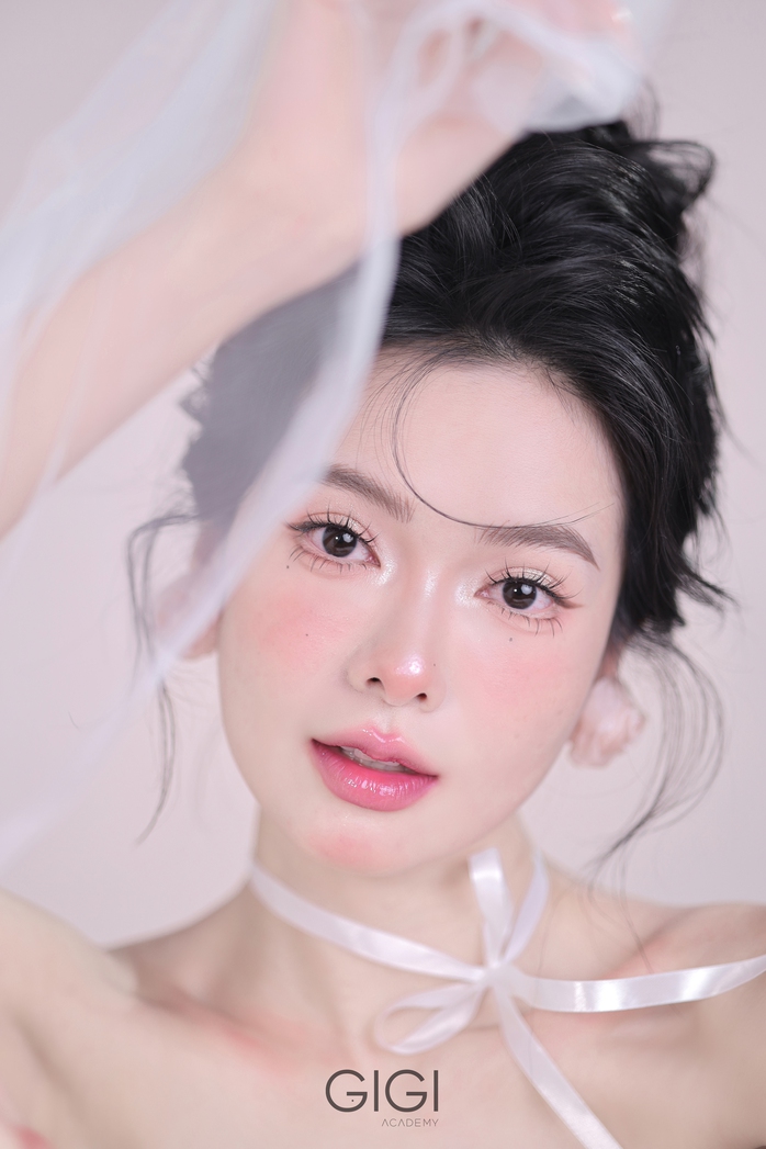 Tất tần tật về "Như chài trai" ở "Đi giữa trời rực rỡ"- Ảnh 2. Tất tần tật về "Như chài trai" ở "Đi giữa trời rực rỡ"- Ảnh 2.