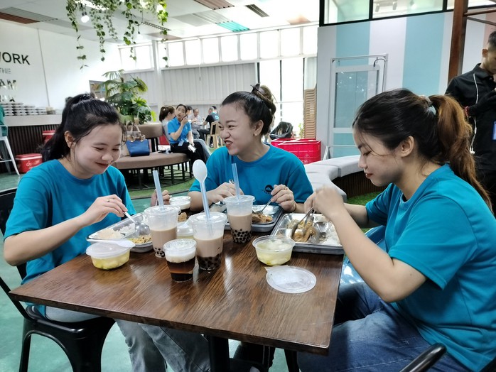 Bữa ăn trị giá 80.000 đồng của công nhân có những gì?- Ảnh 3. Bữa ăn trị giá 80.000 đồng của công nhân có những gì?- Ảnh 3.