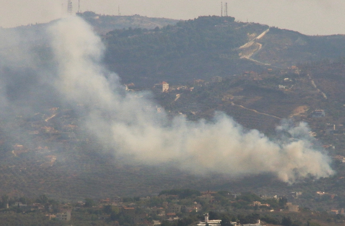 Khói lửa bốc lên tại một khu vực ở Lebanon, gần biên giới với Israel, hôm 3-8 trong lúc diễn ra đụng độ giữa phong trào Hezbollah và lực lượng Israel Ảnh: REUTERS Khói lửa bốc lên tại một khu vực ở Lebanon, gần biên giới với Israel, hôm 3-8 trong lúc diễn ra đụng độ giữa phong trào Hezbollah và lực lượng Israel Ảnh: REUTERS