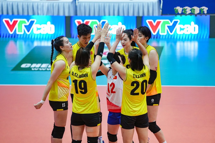Tuyển bóng chuyền nữ Việt Nam về nhì SEA V-League 2024 sau màn rượt đuổi 5 ván- Ảnh 1. Tuyển bóng chuyền nữ Việt Nam về nhì SEA V-League 2024 sau màn rượt đuổi 5 ván- Ảnh 1.