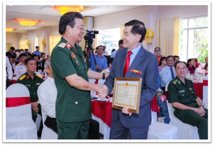 Hơn 10 năm, IPPG tài trợ Quỹ học bổng Vừ A Dính 22 tỉ đồng- Ảnh 1. Hơn 10 năm, IPPG tài trợ Quỹ học bổng Vừ A Dính 22 tỉ đồng- Ảnh 1.