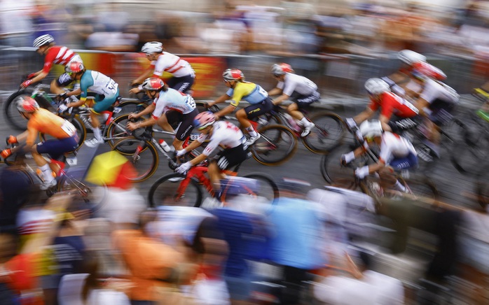 Olympic 2024: Cua-rơ Nguyễn Thị Thật từ top 2 đến hạng 73 chung cuộc- Ảnh 4. Olympic 2024: Cua-rơ Nguyễn Thị Thật từ top 2 đến hạng 73 chung cuộc- Ảnh 4.