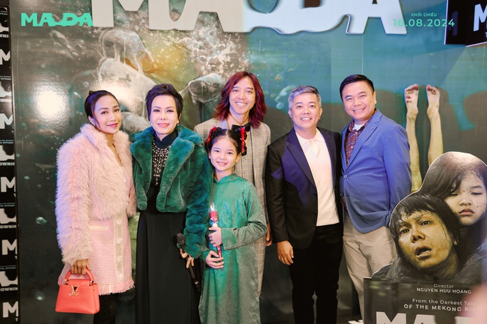 Ninh Dương Lan Ngọc, Ốc Thanh Vân chúc mừng Việt Hương- Ảnh 3. Ninh Dương Lan Ngọc, Ốc Thanh Vân chúc mừng Việt Hương- Ảnh 3.