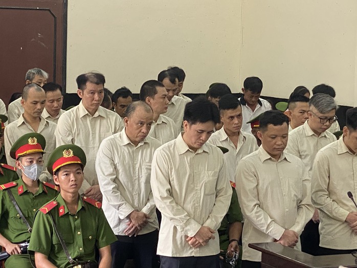 CLIP: Tuy&ecirc;n &aacute;n g&atilde; thợ hồ ở Tiền Giang khiến nhiều c&aacute;n bộ li&ecirc;n quan bị bắt - Ảnh 2.