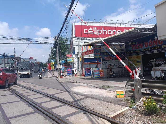 Vụ tai nạn nghiêm trọng làm 5 người thương vong ở Đồng Nai: Khởi tố vụ án, xác định nguyên nhân- Ảnh 1. Vụ tai nạn nghiêm trọng làm 5 người thương vong ở Đồng Nai: Khởi tố vụ án, xác định nguyên nhân- Ảnh 1.