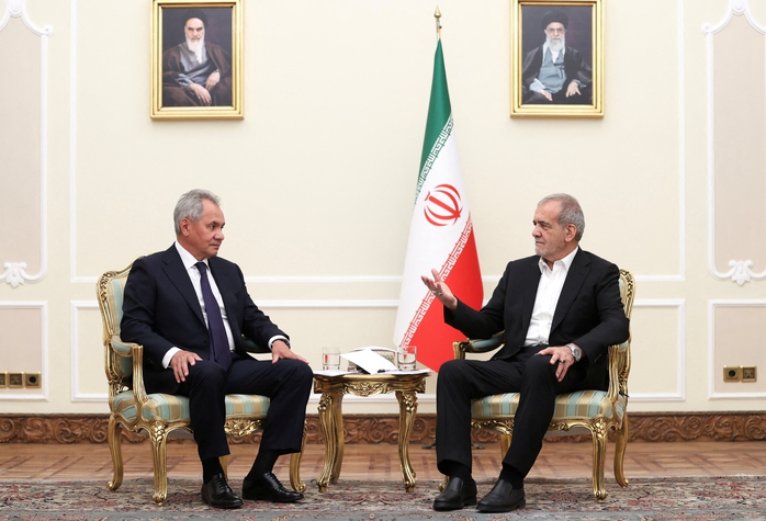 Nga chuyển giao hệ thống phòng không tiên tiến cho Iran?- Ảnh 1. Nga chuyển giao hệ thống phòng không tiên tiến cho Iran?- Ảnh 1.