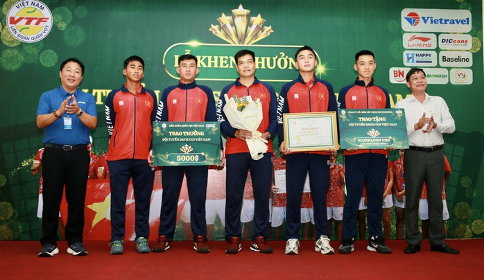 Khai mạc Giải quần vợt vô địch thanh thiếu niên toàn quốc 2024- Ảnh 3. Khai mạc Giải quần vợt vô địch thanh thiếu niên toàn quốc 2024- Ảnh 3.