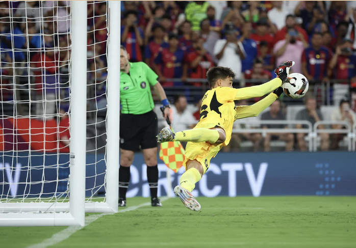 Barcelona hụt bước trước AC Milan, Real Madrid thắng nhàn nhã Chelsea- Ảnh 8. Barcelona hụt bước trước AC Milan, Real Madrid thắng nhàn nhã Chelsea- Ảnh 8.
