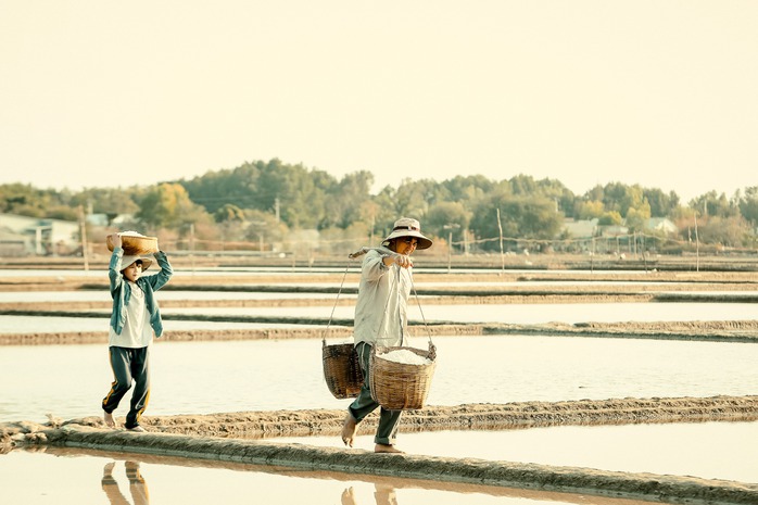 Quyền Linh khen ngợi diễn xuất của "con gái màn ảnh"- Ảnh 3. Quyền Linh khen ngợi diễn xuất của "con gái màn ảnh"- Ảnh 3.