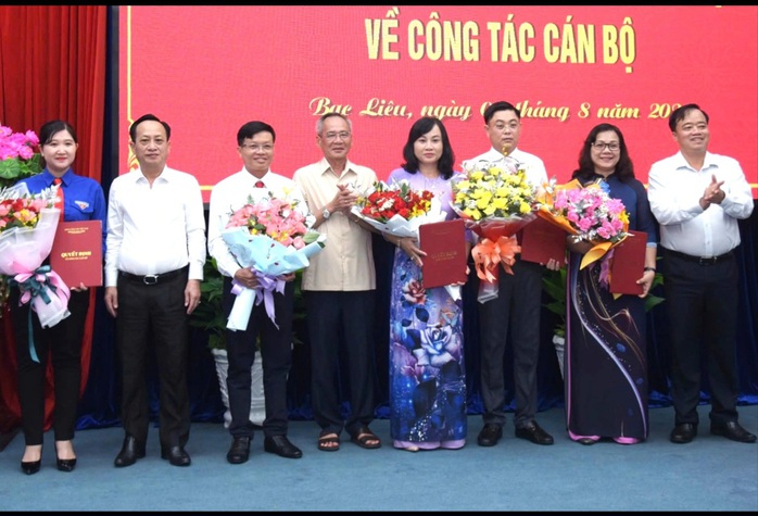 Bạc Liêu điều động, bổ nhiệm nhiều cán bộ chủ chốt- Ảnh 1. Bạc Liêu điều động, bổ nhiệm nhiều cán bộ chủ chốt- Ảnh 1.