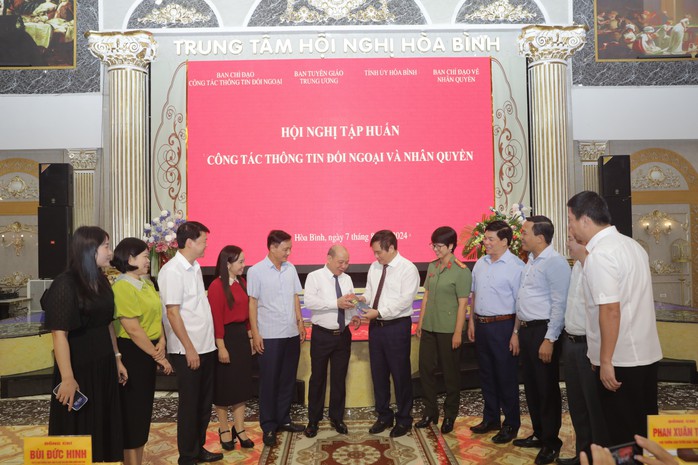 Đẩy mạnh thông tin đối ngoại về tình hình nhân quyền Việt Nam- Ảnh 5. Đẩy mạnh thông tin đối ngoại về tình hình nhân quyền Việt Nam- Ảnh 5.