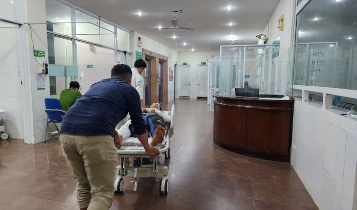 Diễn biến vụ tai nạn liên hoàn ở Đắk Lắk khiến 3 người tử vong- Ảnh 2. Diễn biến vụ tai nạn liên hoàn ở Đắk Lắk khiến 3 người tử vong- Ảnh 2.