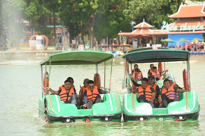 Báo Người Lao Động ký kết phối hợp hoạt động với LĐLĐ quận 7- Ảnh 8. Báo Người Lao Động ký kết phối hợp hoạt động với LĐLĐ quận 7- Ảnh 8.