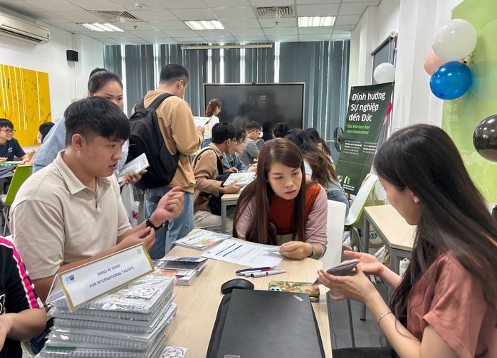 Châu Âu xoay xở tìm kiếm nhân công- Ảnh 1. Châu Âu xoay xở tìm kiếm nhân công- Ảnh 1.