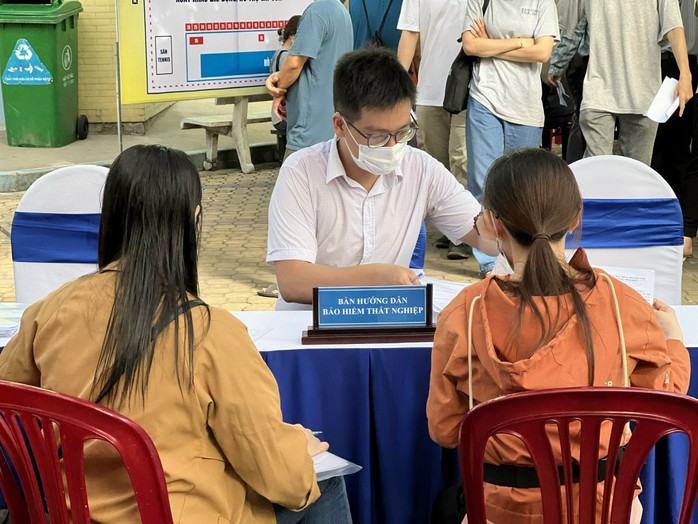 Dự thảo Luật Việc làm (sửa đổi): Bỏ đề xuất gây "sốc" về điều kiện hưởng bảo hiểm thất nghiệp- Ảnh 1. Dự thảo Luật Việc làm (sửa đổi): Bỏ đề xuất gây "sốc" về điều kiện hưởng bảo hiểm thất nghiệp- Ảnh 1.