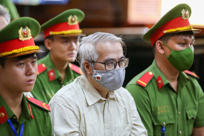 Đại án đăng kiểm: Cựu Cục trưởng Trần Kỳ Hình chối bỏ trách nhiệm- Ảnh 2. Đại án đăng kiểm: Cựu Cục trưởng Trần Kỳ Hình chối bỏ trách nhiệm- Ảnh 2.