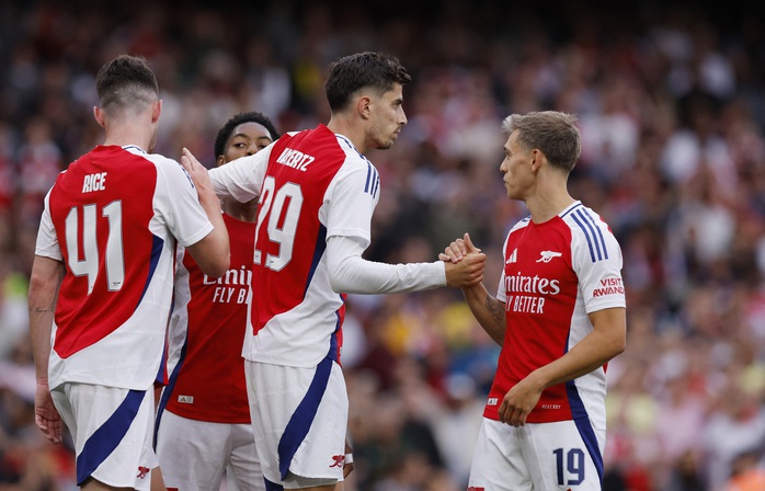 Vùi dập tân vô địch Bundesliga, Arsenal thị uy sức mạnh tại London- Ảnh 6. Vùi dập tân vô địch Bundesliga, Arsenal thị uy sức mạnh tại London- Ảnh 6.