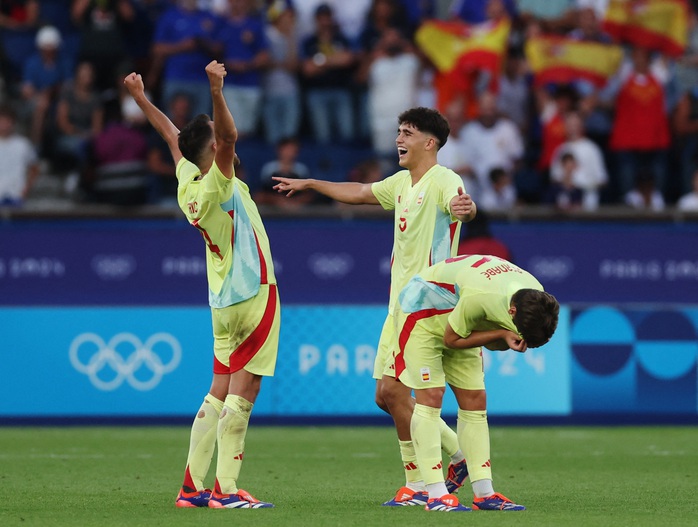 Sau 120 phút kịch tính, Tây Ban Nha đoạt HCV bóng đá nam Olympic 2024 - Ảnh 10. Sau 120 phút kịch tính, Tây Ban Nha đoạt HCV bóng đá nam Olympic 2024 - Ảnh 10.