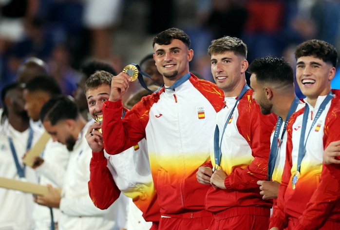 Sau 120 phút kịch tính, Tây Ban Nha đoạt HCV bóng đá nam Olympic 2024 - Ảnh 12. Sau 120 phút kịch tính, Tây Ban Nha đoạt HCV bóng đá nam Olympic 2024 - Ảnh 12.