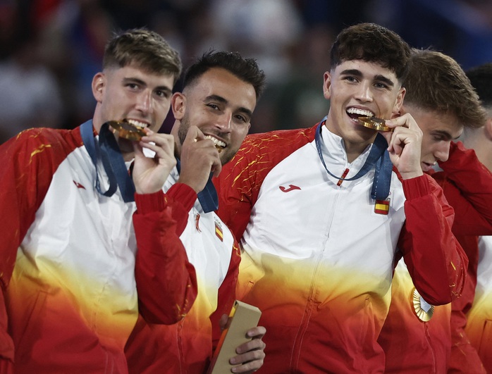 Sau 120 phút kịch tính, Tây Ban Nha đoạt HCV bóng đá nam Olympic 2024 - Ảnh 11. Sau 120 phút kịch tính, Tây Ban Nha đoạt HCV bóng đá nam Olympic 2024 - Ảnh 11.