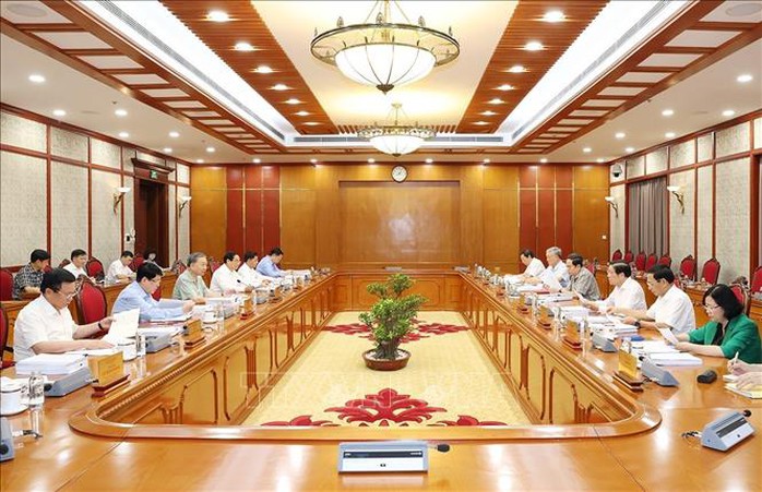 Tổng Bí thư, Chủ tịch nước Tô Lâm chủ trì Phiên họp thường kỳ Bộ Chính trị- Ảnh 4. Tổng Bí thư, Chủ tịch nước Tô Lâm chủ trì Phiên họp thường kỳ Bộ Chính trị- Ảnh 4.