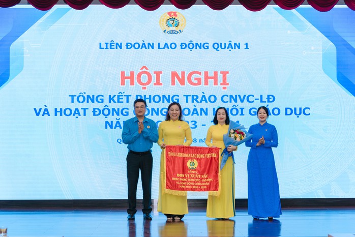 Đa dạng các các hoạt động chào mừng 95 năm thành lập Công đoàn- Ảnh 6. Đa dạng các các hoạt động chào mừng 95 năm thành lập Công đoàn- Ảnh 6.