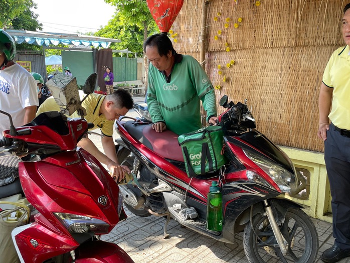 Thêm 2 điểm dừng chân cho tài xế xe ôm- Ảnh 1. Thêm 2 điểm dừng chân cho tài xế xe ôm- Ảnh 1.