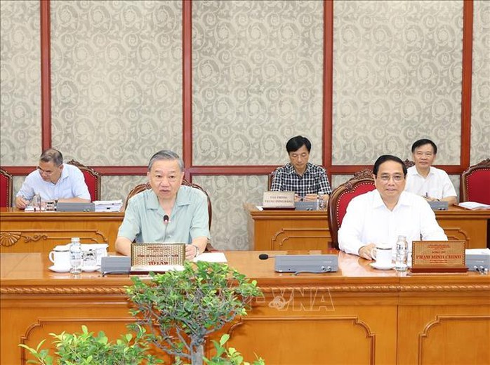 Tổng Bí thư, Chủ tịch nước Tô Lâm chủ trì Phiên họp thường kỳ Bộ Chính trị- Ảnh 3. Tổng Bí thư, Chủ tịch nước Tô Lâm chủ trì Phiên họp thường kỳ Bộ Chính trị- Ảnh 3.
