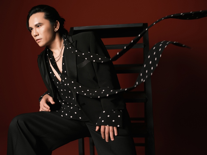 Cựu thành viên Quả Dưa Hấu tái "debut" ở tuổi 45- Ảnh 1. Cựu thành viên Quả Dưa Hấu tái "debut" ở tuổi 45- Ảnh 1.