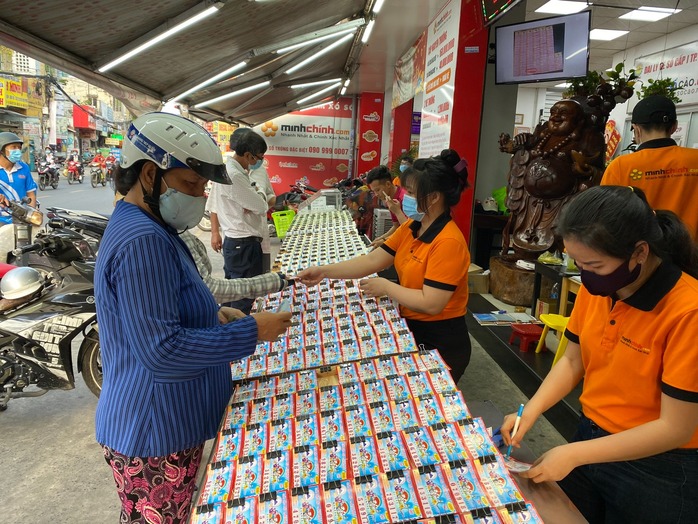 Xổ số kiến thiết TP HCM trả thưởng gần 6.428 tỉ đồng năm 2023- Ảnh 1. Xổ số kiến thiết TP HCM trả thưởng gần 6.428 tỉ đồng năm 2023- Ảnh 1.