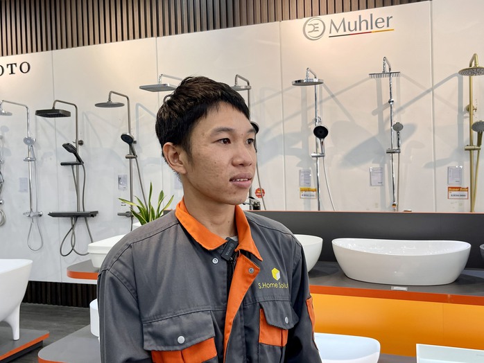 Người hỗ trợ cứu tài xế ô tô ở cầu Phú Mỹ: Không kịp nghĩ ngợi gì!- Ảnh 1.