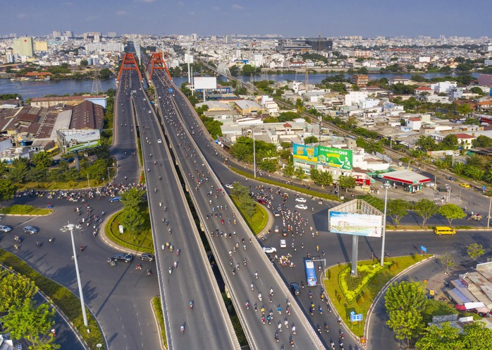 TP HCM cần thiết lập các quỹ đầu tư phát triển hạ tầng chuyên biệt để tài trợ cho các dự án hạ tầng giao thông Ảnh: HOÀNG TRIỀU TP HCM cần thiết lập các quỹ đầu tư phát triển hạ tầng chuyên biệt để tài trợ cho các dự án hạ tầng giao thông Ảnh: HOÀNG TRIỀU