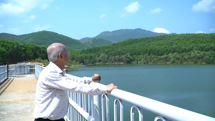 Công trình thủy lợi hồ Tuyền Tung - nơi ông Phạm Trung Trường đã hiến 16 ha để xây dựng Công trình thủy lợi hồ Tuyền Tung - nơi ông Phạm Trung Trường đã hiến 16 ha để xây dựng