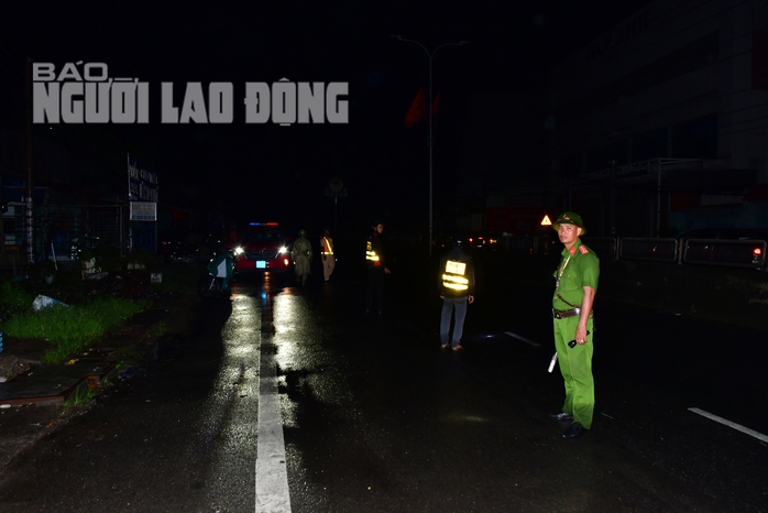 Khẩn trương cấp điện lại sau vụ cháy Trạm biến áp Cai Lậy- Ảnh 1. Khẩn trương cấp điện lại sau vụ cháy Trạm biến áp Cai Lậy- Ảnh 1.