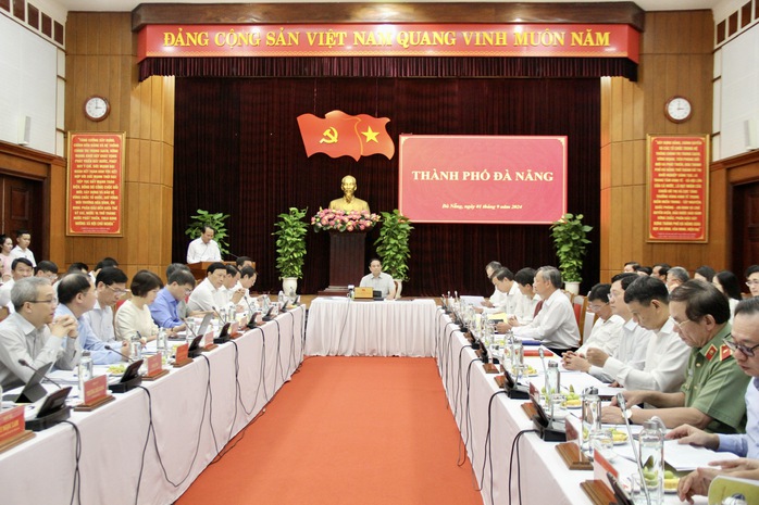 Thủ tướng: Các bộ, ngành "không nói không, không nói khó" với Đà Nẵng- Ảnh 2. Thủ tướng: Các bộ, ngành "không nói không, không nói khó" với Đà Nẵng- Ảnh 2.