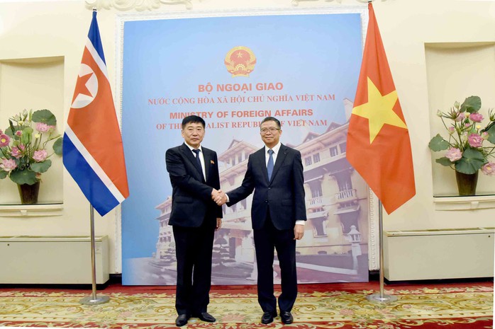 Hoạt động của đoàn ngoại giao Triều Tiên tại Việt Nam- Ảnh 3. Hoạt động của đoàn ngoại giao Triều Tiên tại Việt Nam- Ảnh 3.