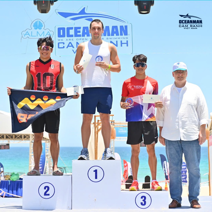 VĐV Việt Nam lập kỷ lục tại Giải bơi biển quốc tế Oceanman Cam Ranh 2024- Ảnh 9. VĐV Việt Nam lập kỷ lục tại Giải bơi biển quốc tế Oceanman Cam Ranh 2024- Ảnh 9.