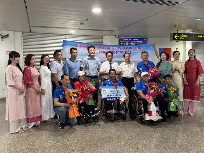 Ngày về của các tuyển thủ Paralympic Việt Nam- Ảnh 3. Ngày về của các tuyển thủ Paralympic Việt Nam- Ảnh 3.