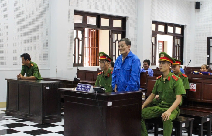 Đánh bài uống rượu dẫn đến 1 người bị đâm chết- Ảnh 1. Đánh bài uống rượu dẫn đến 1 người bị đâm chết- Ảnh 1.