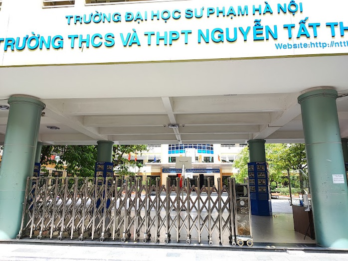 Nhiều trường học Hà Nội chuyển sang dạy học trực tuyến vì bão lụt- Ảnh 2. Nhiều trường học Hà Nội chuyển sang dạy học trực tuyến vì bão lụt- Ảnh 2.
