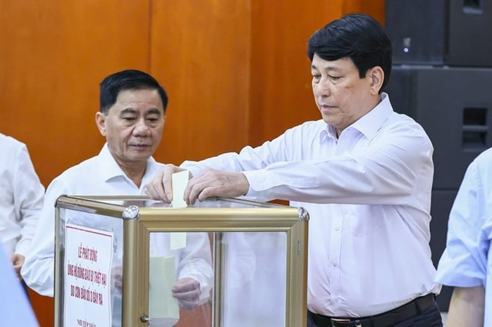 Tổng Bí thư, Chủ tịch nước Tô Lâm ủng hộ đồng bào bị thiệt hại do bão số 3- Ảnh 4. Tổng Bí thư, Chủ tịch nước Tô Lâm ủng hộ đồng bào bị thiệt hại do bão số 3- Ảnh 4.