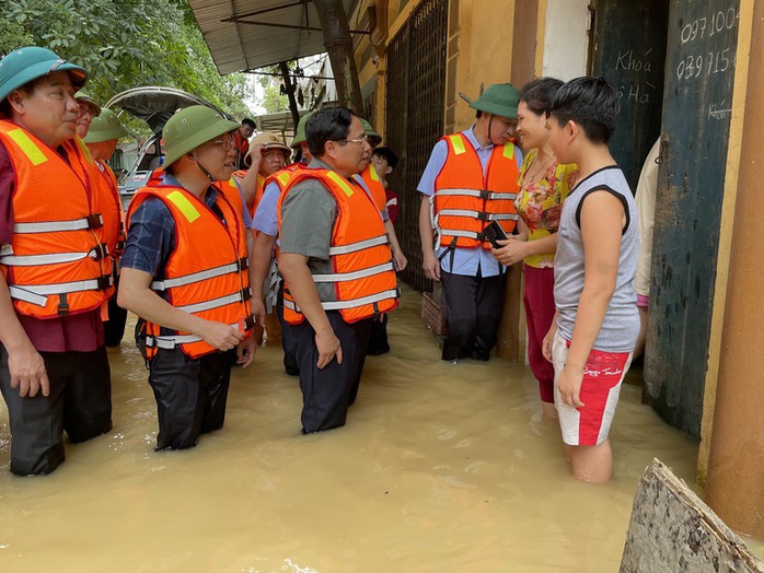 Thủ tướng kiểm tra ứng phó mưa lũ tại xã bị cô lập ở Bắc Giang- Ảnh 1. Thủ tướng kiểm tra ứng phó mưa lũ tại xã bị cô lập ở Bắc Giang- Ảnh 1.