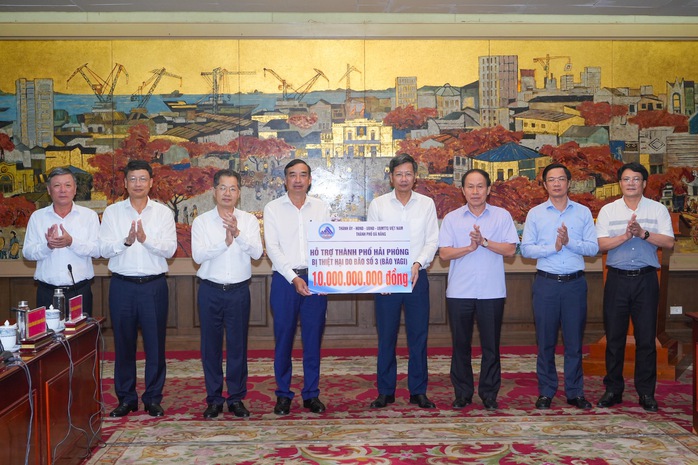 Đà Nẵng động viên và hỗ trợ Hải Phòng khắc phục hậu quả sau cơn bão số 3- Ảnh 1. Đà Nẵng động viên và hỗ trợ Hải Phòng khắc phục hậu quả sau cơn bão số 3- Ảnh 1.