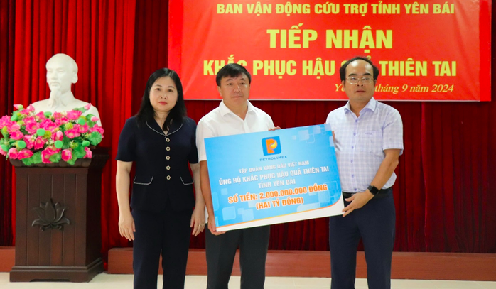 Petrolimex ủng hộ 12 tỉ đồng để khắc phục thiệt hại bão số 3 và mưa lũ- Ảnh 3. Petrolimex ủng hộ 12 tỉ đồng để khắc phục thiệt hại bão số 3 và mưa lũ- Ảnh 3.