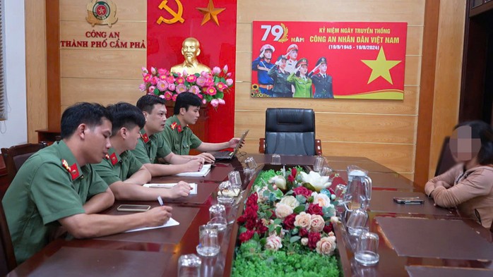 Quảng Ninh bác thông tin "vớt 16 xác người buộc dây vào nhau" trên biển- Ảnh 1. Quảng Ninh bác thông tin "vớt 16 xác người buộc dây vào nhau" trên biển- Ảnh 1.